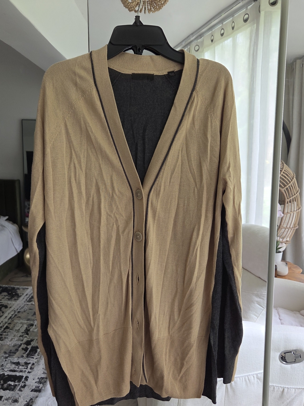 ATM. Women’s Two-Tone Tan and Dark Gray Button Cardigan